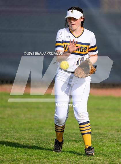 Thumbnail 1 in Bandys @ South Iredell photogallery.