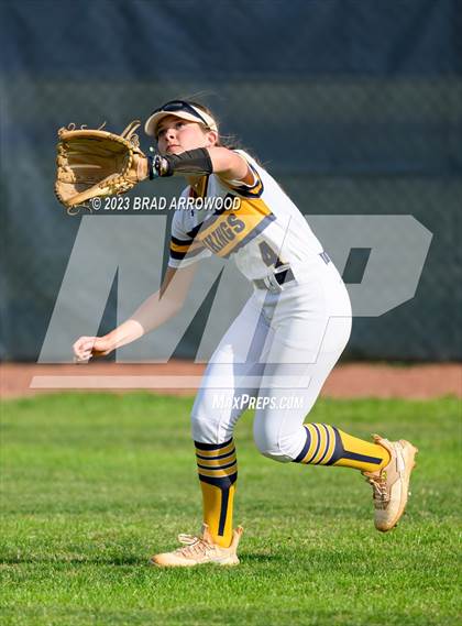 Thumbnail 2 in Bandys @ South Iredell photogallery.