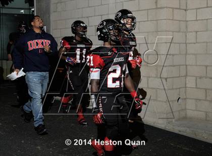 Thumbnail 1 in Centennial vs. De La Salle (CIF State Open Division Final) photogallery.