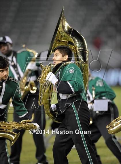 Thumbnail 2 in Centennial vs. De La Salle (CIF State Open Division Final) photogallery.