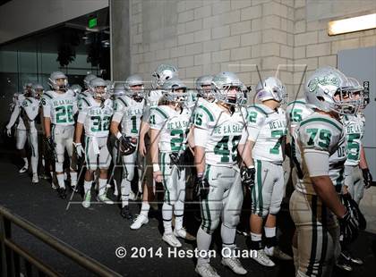 Thumbnail 1 in Centennial vs. De La Salle (CIF State Open Division Final) photogallery.