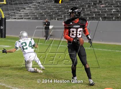 Thumbnail 1 in Centennial vs. De La Salle (CIF State Open Division Final) photogallery.