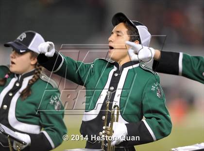 Thumbnail 1 in Centennial vs. De La Salle (CIF State Open Division Final) photogallery.