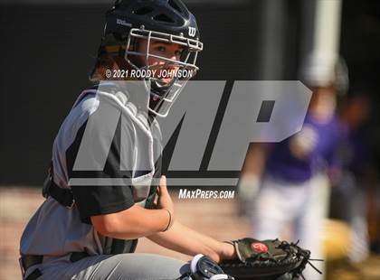 Thumbnail 3 in South Beauregard vs. Westlake photogallery.