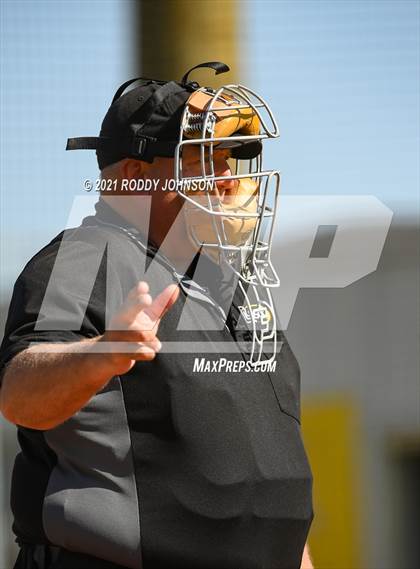 Thumbnail 2 in South Beauregard vs. Westlake photogallery.