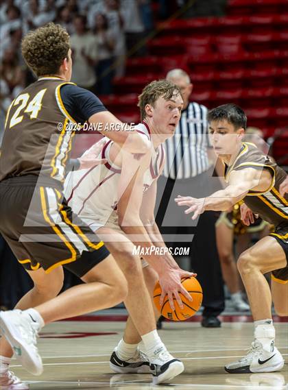 Thumbnail 2 in Davis vs. Herriman (UHSAA 6A Final) photogallery.