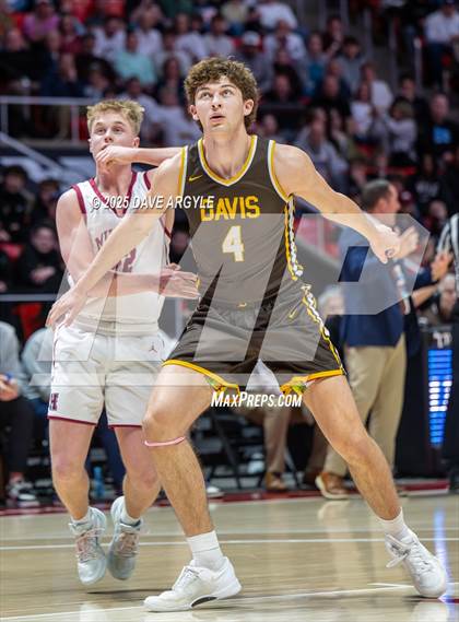 Thumbnail 3 in Davis vs. Herriman (UHSAA 6A Final) photogallery.