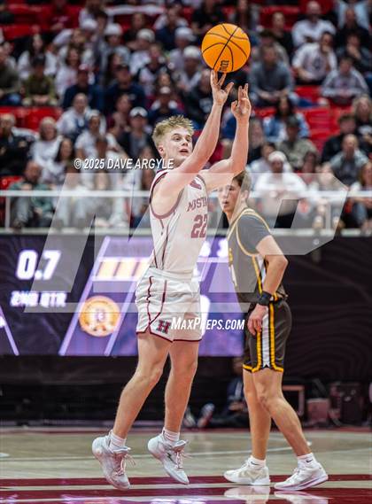 Thumbnail 2 in Davis vs. Herriman (UHSAA 6A Final) photogallery.