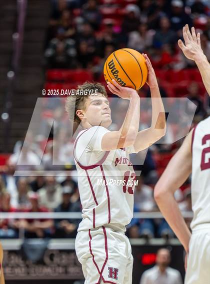 Thumbnail 2 in Davis vs. Herriman (UHSAA 6A Final) photogallery.