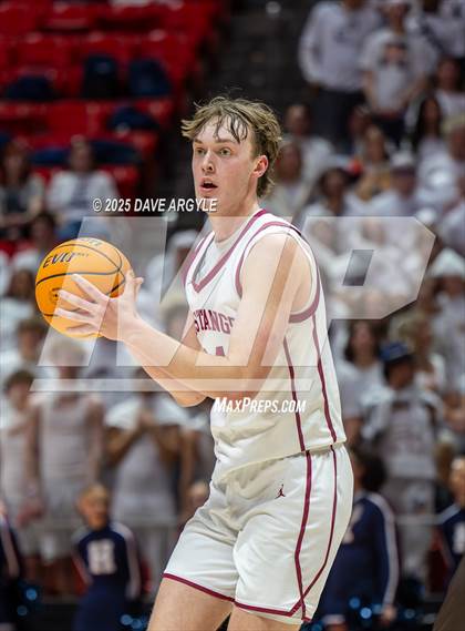 Thumbnail 1 in Davis vs. Herriman (UHSAA 6A Final) photogallery.