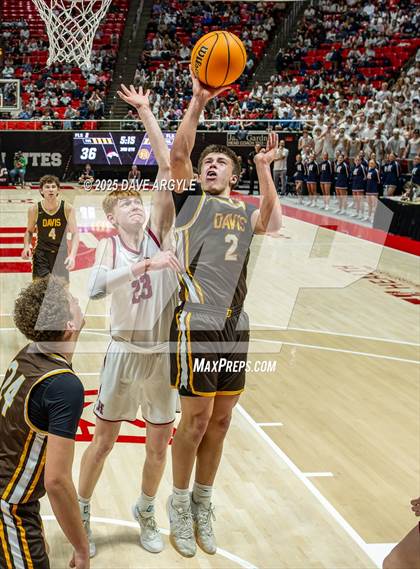Thumbnail 3 in Davis vs. Herriman (UHSAA 6A Final) photogallery.