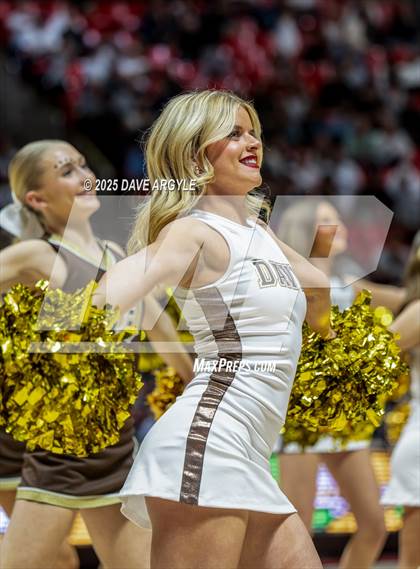 Thumbnail 1 in Davis vs. Herriman (UHSAA 6A Final) photogallery.