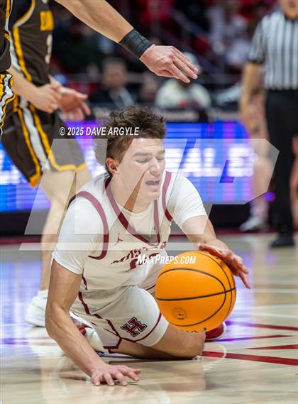 Thumbnail 1 in Davis vs. Herriman (UHSAA 6A Final) photogallery.
