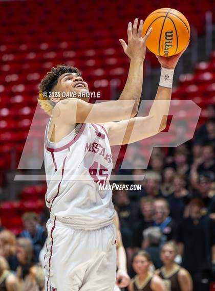 Thumbnail 2 in Davis vs. Herriman (UHSAA 6A Final) photogallery.