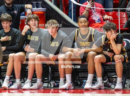 Thumbnail 3 in Davis vs. Herriman (UHSAA 6A Final) photogallery.