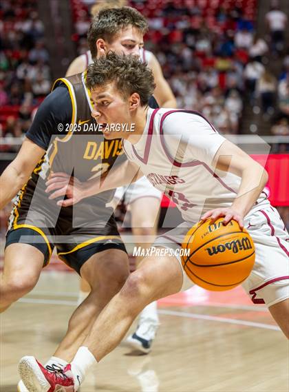 Thumbnail 2 in Davis vs. Herriman (UHSAA 6A Final) photogallery.