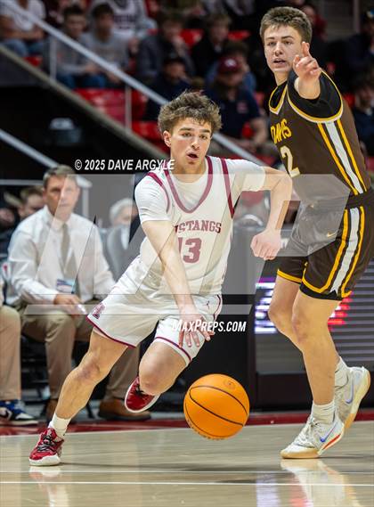Thumbnail 3 in Davis vs. Herriman (UHSAA 6A Final) photogallery.
