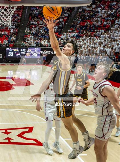Thumbnail 2 in Davis vs. Herriman (UHSAA 6A Final) photogallery.