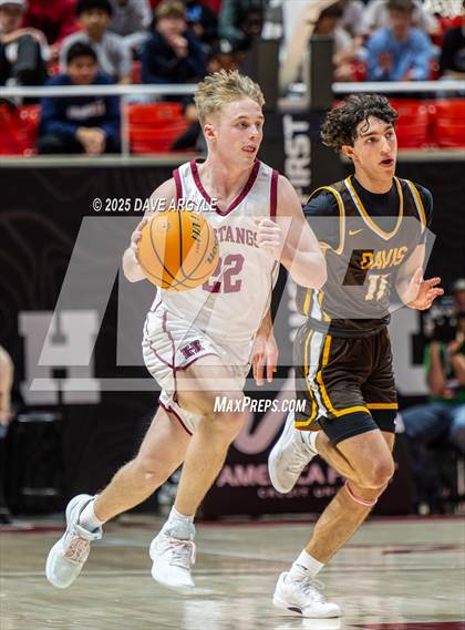 Thumbnail 3 in Davis vs. Herriman (UHSAA 6A Final) photogallery.