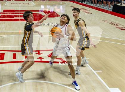 Thumbnail 1 in Davis vs. Herriman (UHSAA 6A Final) photogallery.