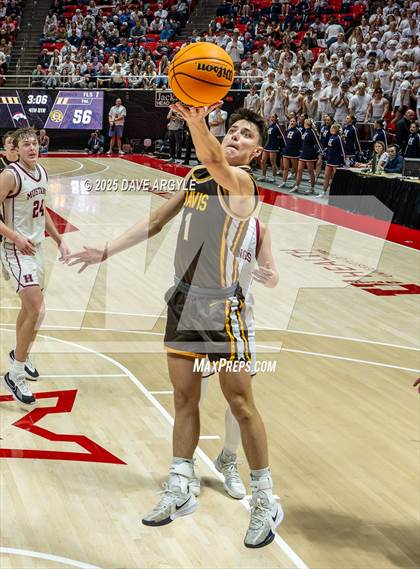 Thumbnail 2 in Davis vs. Herriman (UHSAA 6A Final) photogallery.