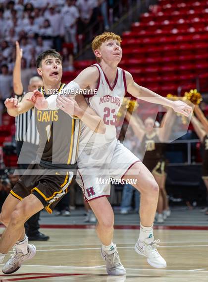 Thumbnail 1 in Davis vs. Herriman (UHSAA 6A Final) photogallery.