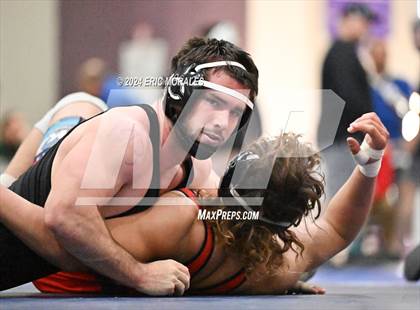 Thumbnail 2 in CIF SDS Masters Tournament photogallery.