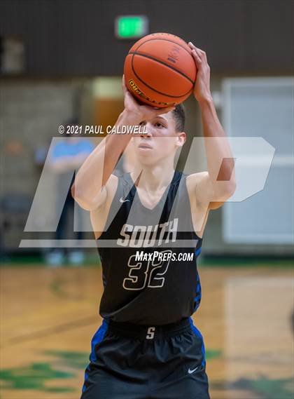 Thumbnail 1 in Nathan Hale vs South Medford (Hardwood Invite 1st Round) photogallery.