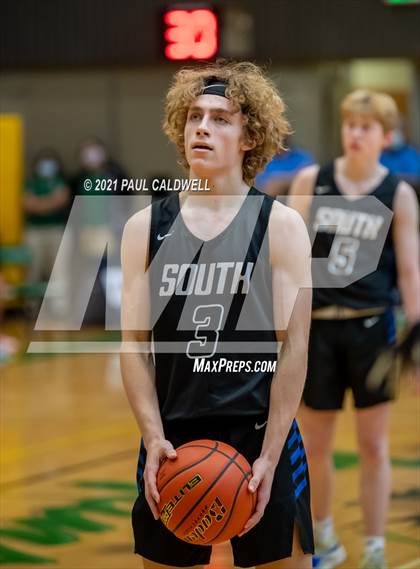 Thumbnail 2 in Nathan Hale vs South Medford (Hardwood Invite 1st Round) photogallery.