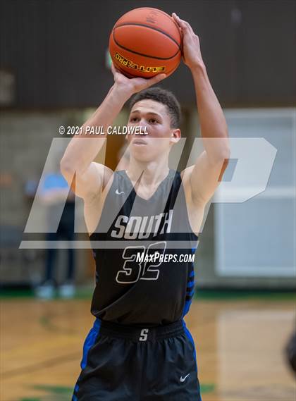 Thumbnail 2 in Nathan Hale vs South Medford (Hardwood Invite 1st Round) photogallery.