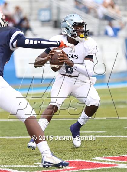 Thumbnail 3 in Blackman vs. Clay-Chalkville (Middle Tennessee Football Classic) photogallery.