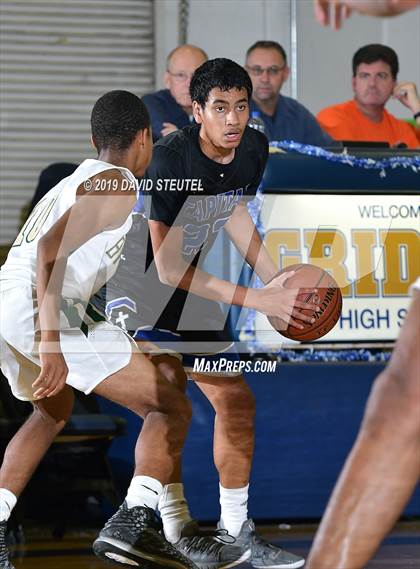 Thumbnail 1 in Capital Christian vs. St. Patrick-St.Vincent (Gridley Invitational) photogallery.