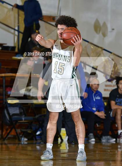 Thumbnail 2 in Capital Christian vs. St. Patrick-St.Vincent (Gridley Invitational) photogallery.