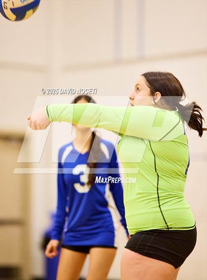 Thumbnail 3 in Atwater at Waterford (Scrimmage) photogallery.
