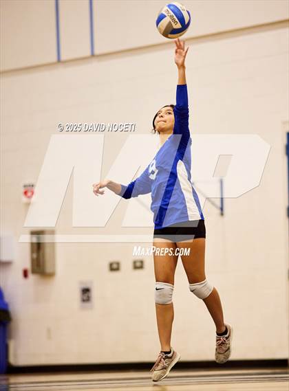 Thumbnail 1 in Atwater at Waterford (Scrimmage) photogallery.