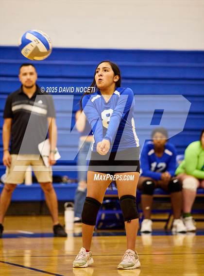 Thumbnail 1 in Atwater at Waterford (Scrimmage) photogallery.
