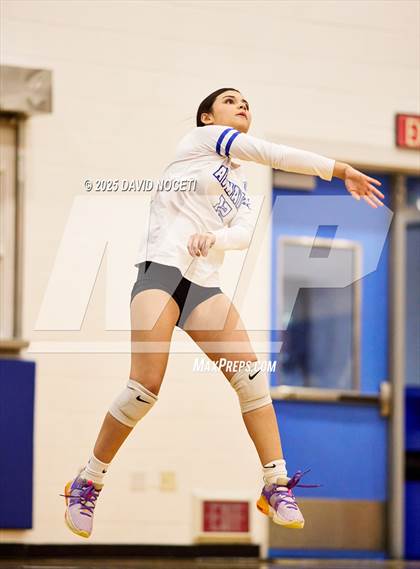 Thumbnail 2 in Atwater at Waterford (Scrimmage) photogallery.