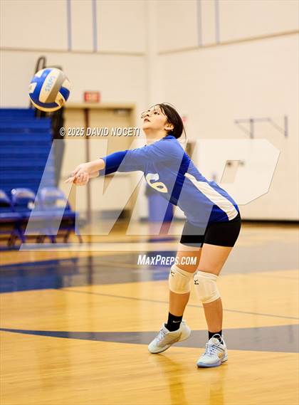 Thumbnail 1 in Atwater at Waterford (Scrimmage) photogallery.