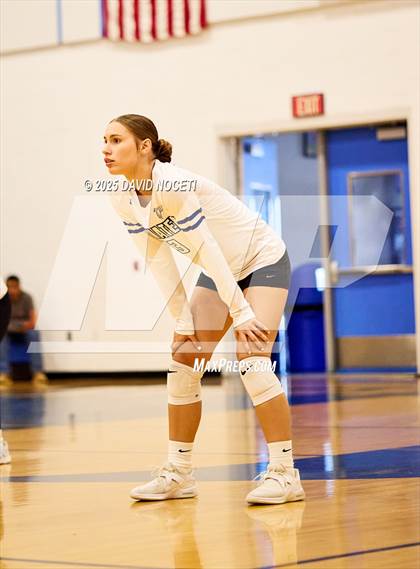 Thumbnail 1 in Atwater at Waterford (Scrimmage) photogallery.