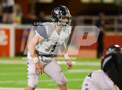 Thumbnail 2 in Hitchcock vs. Goliad (UIL 3A Bi-District Playoffs) photogallery.