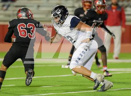Thumbnail 2 in Hitchcock vs. Goliad (UIL 3A Bi-District Playoffs) photogallery.