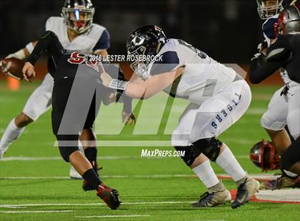 Thumbnail 1 in Hitchcock vs. Goliad (UIL 3A Bi-District Playoffs) photogallery.