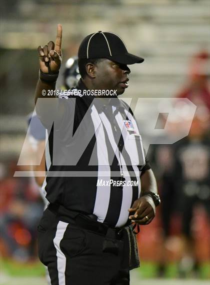 Thumbnail 3 in Hitchcock vs. Goliad (UIL 3A Bi-District Playoffs) photogallery.