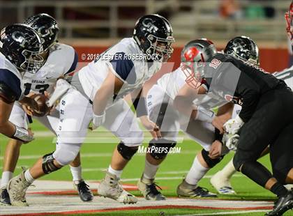 Thumbnail 2 in Hitchcock vs. Goliad (UIL 3A Bi-District Playoffs) photogallery.
