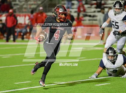 Thumbnail 2 in Hitchcock vs. Goliad (UIL 3A Bi-District Playoffs) photogallery.