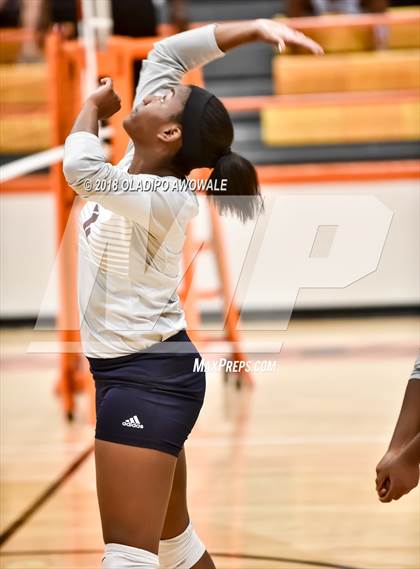 Thumbnail 1 in Independence vs. Rowlett photogallery.
