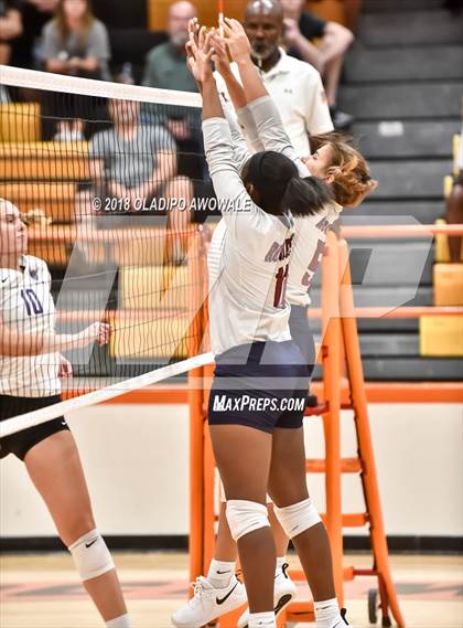 Thumbnail 3 in Independence vs. Rowlett photogallery.
