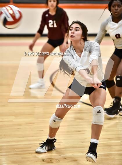 Thumbnail 1 in Independence vs. Rowlett photogallery.