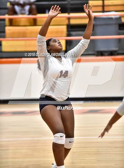 Thumbnail 3 in Independence vs. Rowlett photogallery.