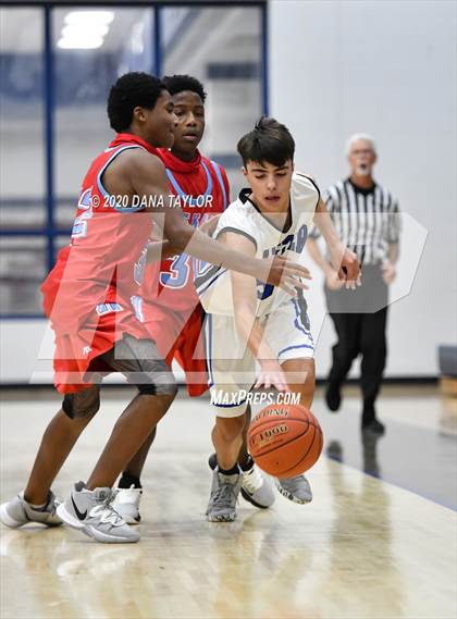 Thumbnail 3 in Hirschi @ Peaster photogallery.